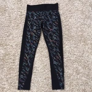 Women’s Spaulding workout leggings pants size M